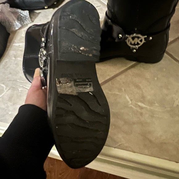 Michael Kors Fulton Harness Rain Boots sz 6 - Picture 4 of 4